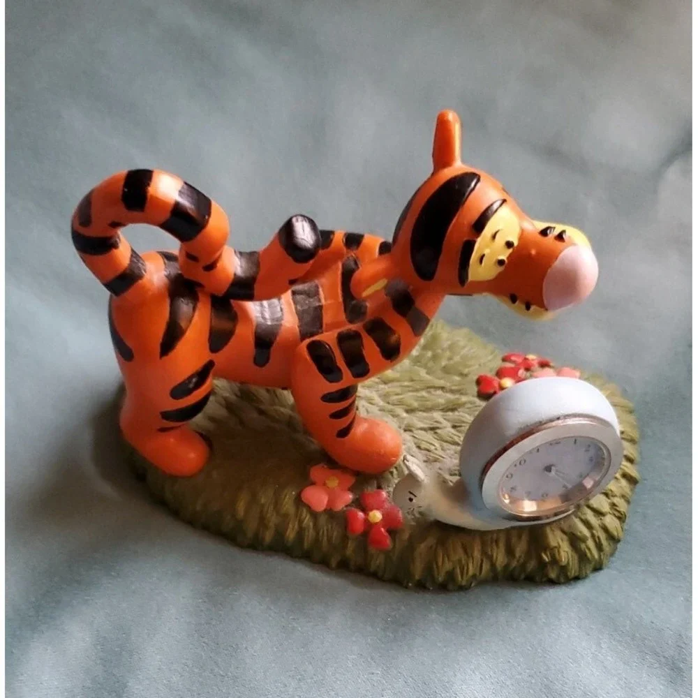 Adorable Tigger and Friends Desk Clock with Blue Snail
